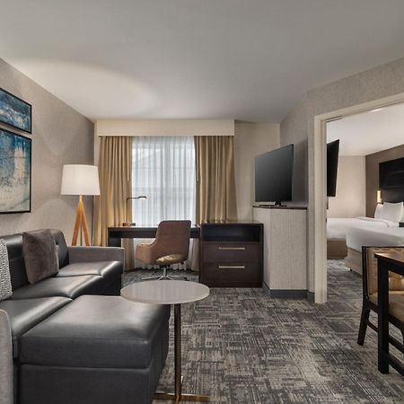 Residence Inn By Marriott Long Island Islip/Courthouse Complex Сентръл Айслип Екстериор снимка