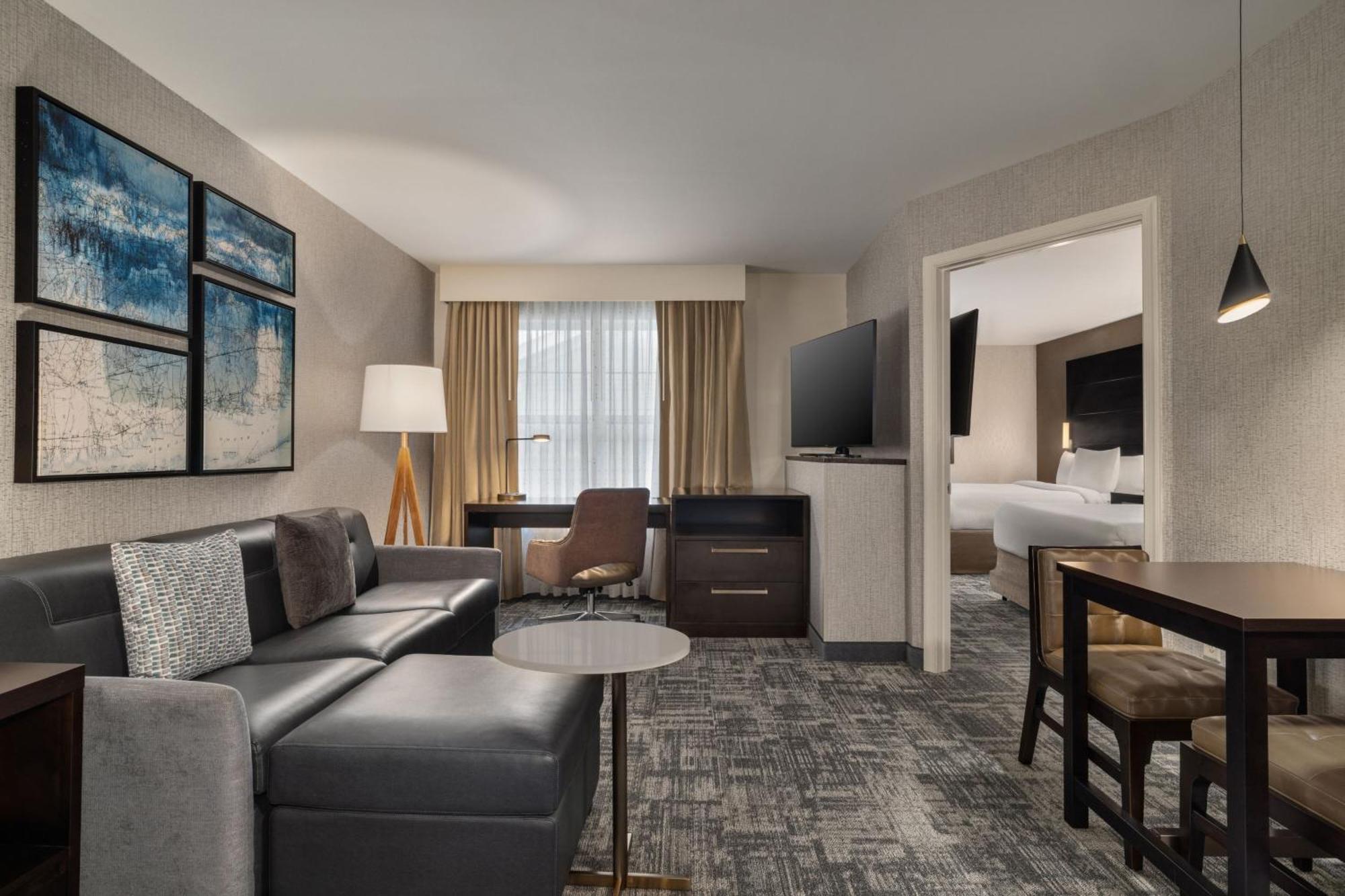Residence Inn By Marriott Long Island Islip/Courthouse Complex Сентръл Айслип Екстериор снимка