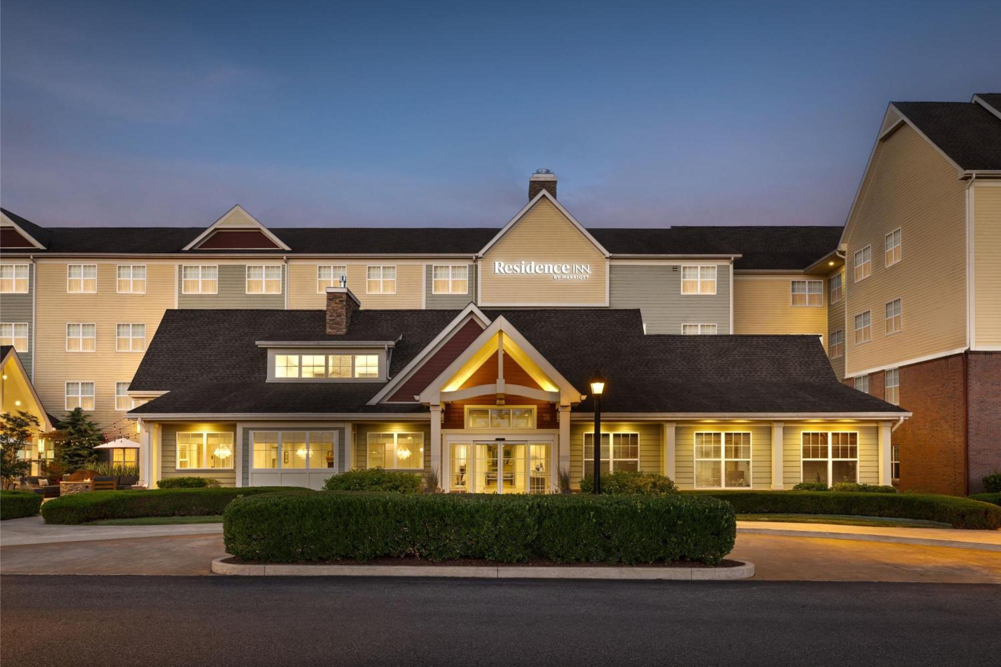Residence Inn By Marriott Long Island Islip/Courthouse Complex Сентръл Айслип Екстериор снимка