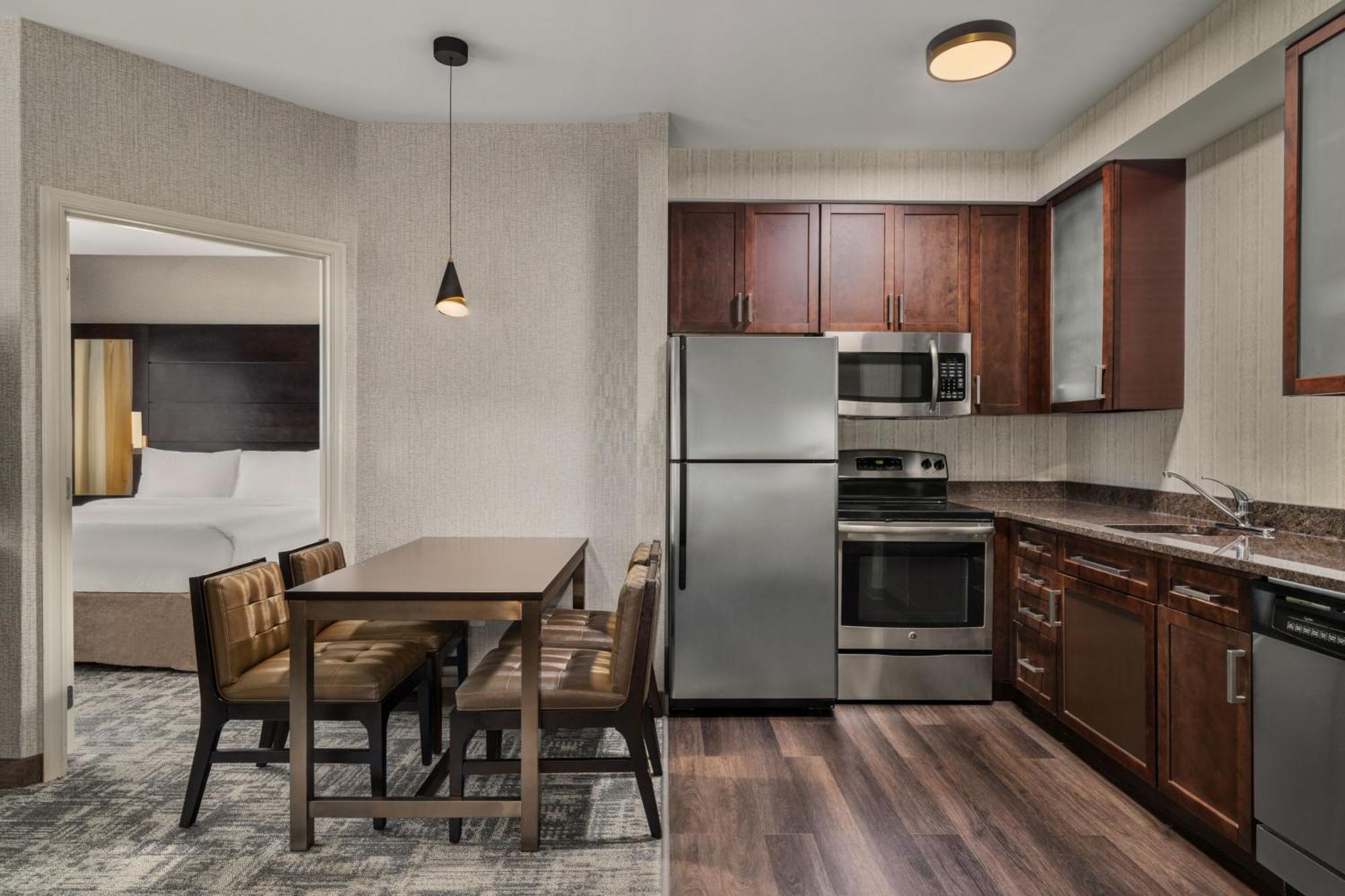Residence Inn By Marriott Long Island Islip/Courthouse Complex Сентръл Айслип Екстериор снимка