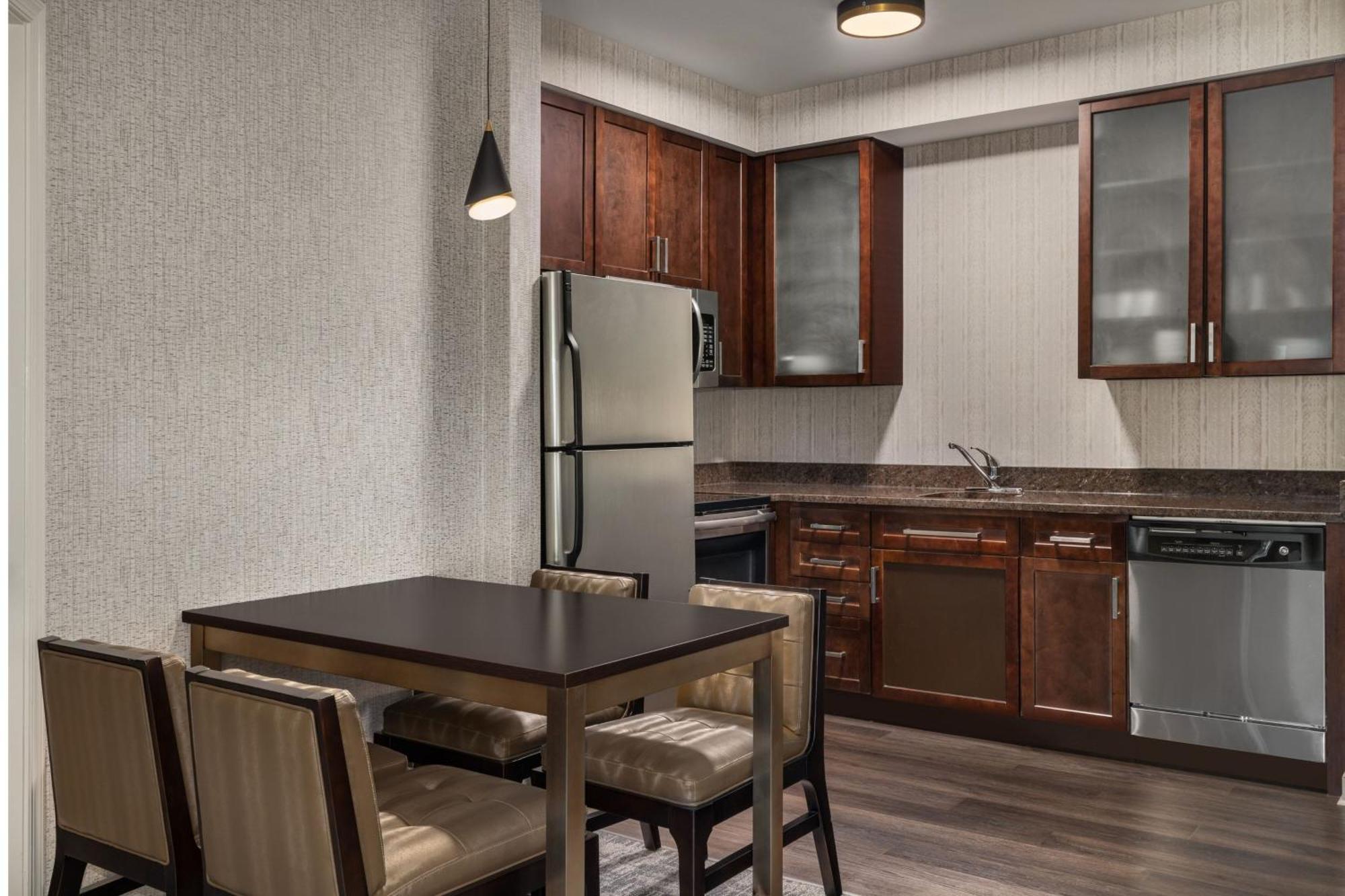 Residence Inn By Marriott Long Island Islip/Courthouse Complex Сентръл Айслип Екстериор снимка