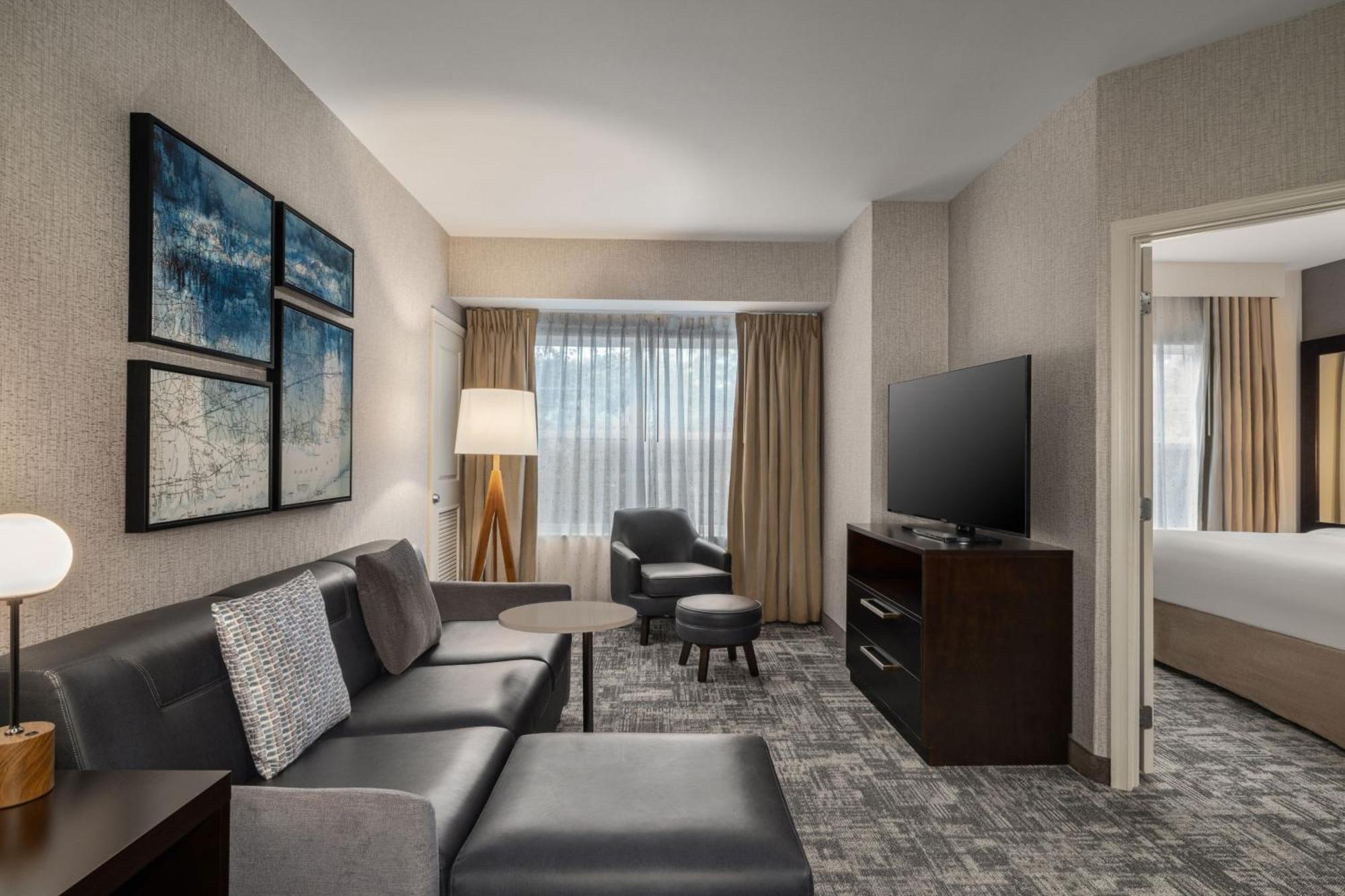 Residence Inn By Marriott Long Island Islip/Courthouse Complex Сентръл Айслип Екстериор снимка
