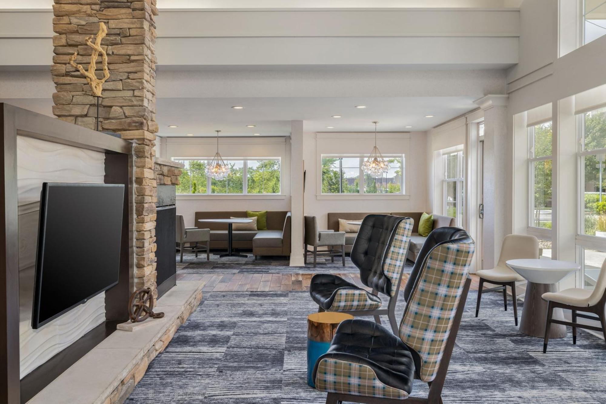 Residence Inn By Marriott Long Island Islip/Courthouse Complex Сентръл Айслип Екстериор снимка